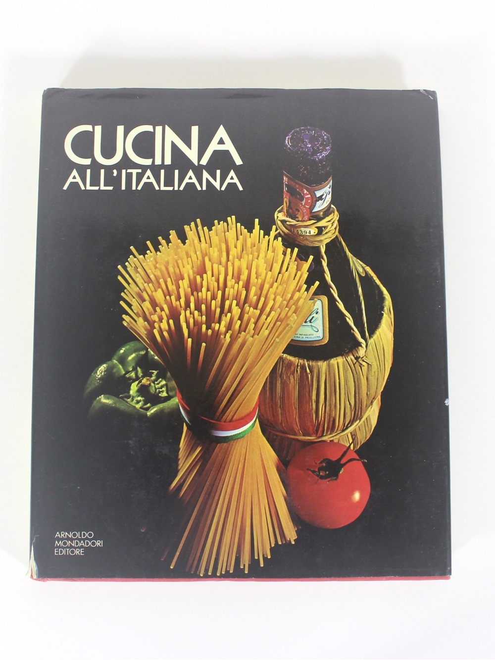 1976 Cucina All’Italiana Italian Language Cook Book, Retro Kitchen Decor
